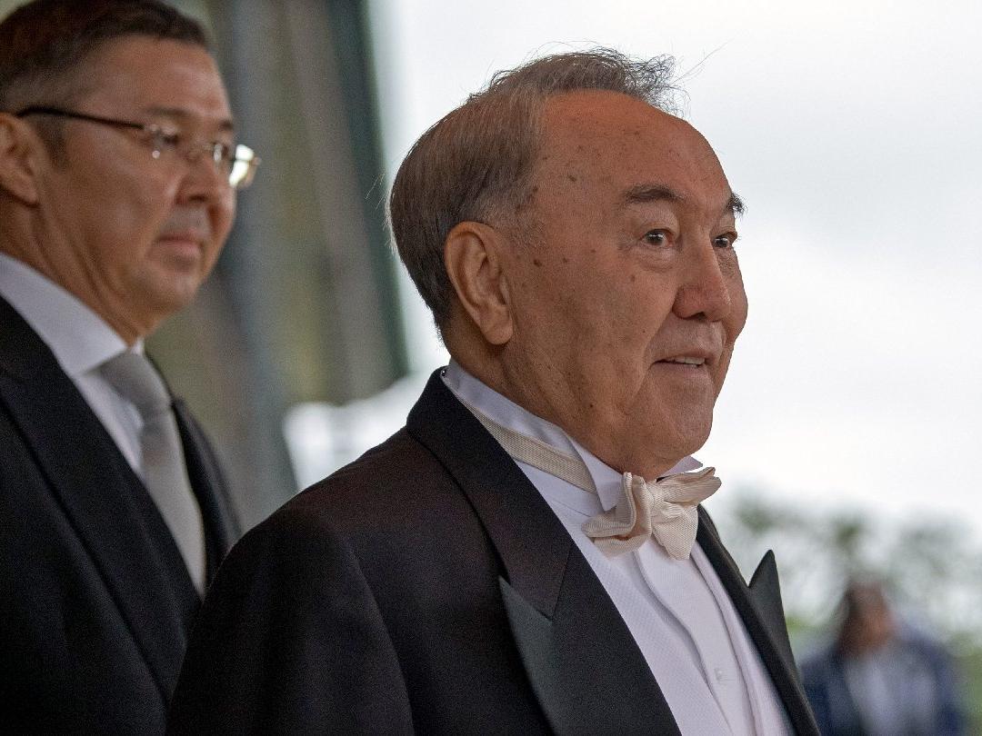 Nazarbayev'in ömür boyu başkanlığı iptal edildi