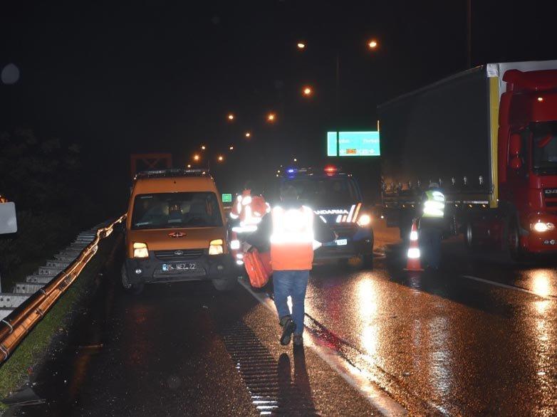 Yol kenarında yanan valizden ceset çıktı