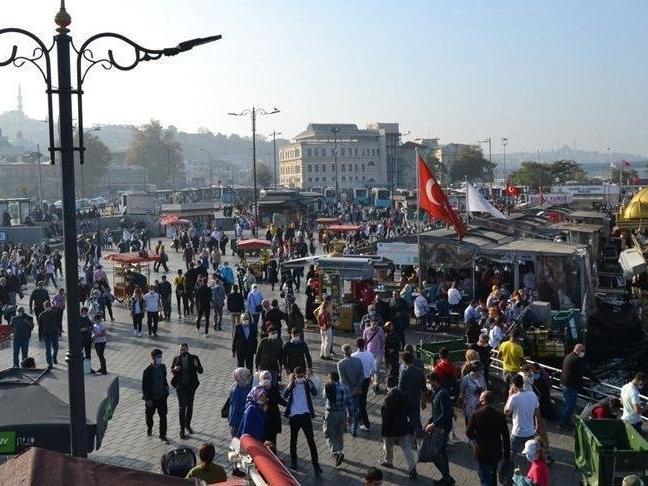 Türkiye'nin yüzde 18'i İstanbul'da yaşıyor