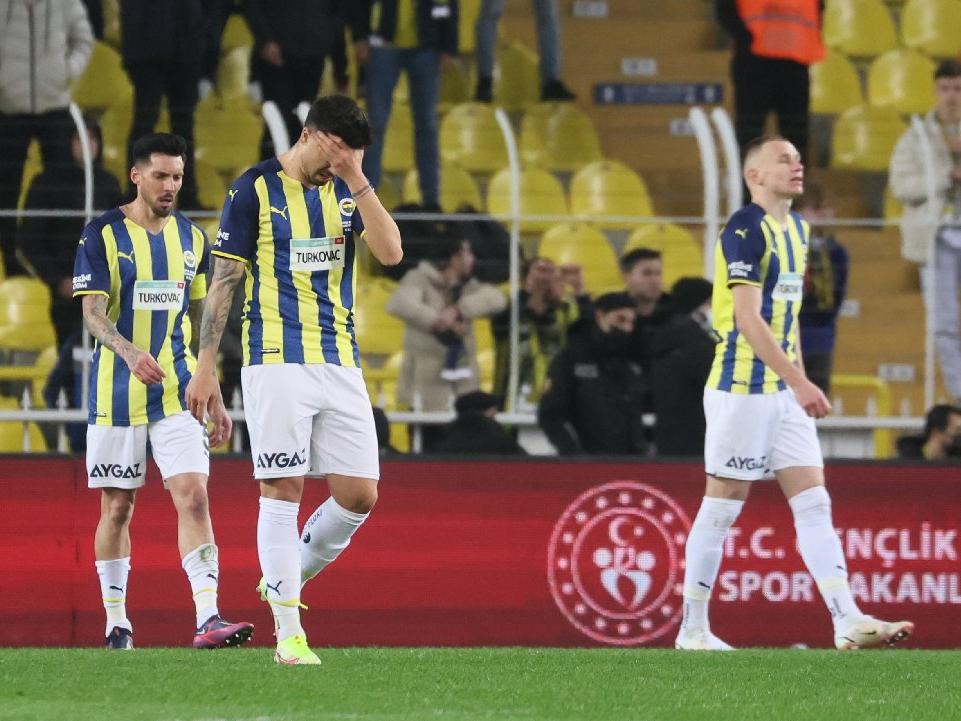 Fenerbahçe-Başakşehir maçında tek golle üç puan