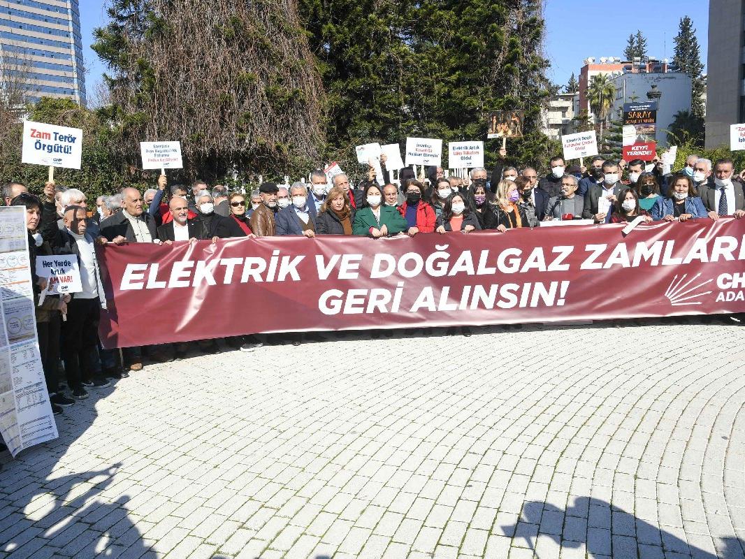 Adana’da elektrik ve doğalgaz zamları protesto edildi