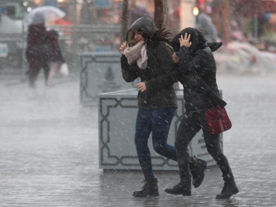 İstanbul ve birçok il için fırtına ve yağış uyarısı