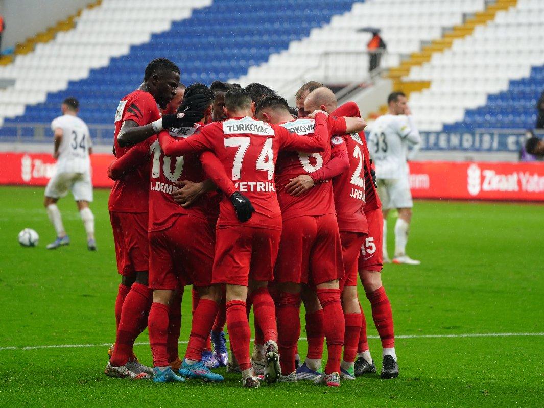 Kasımpaşa Gaziantep FK maçı sonrası ilk çeyrek finalist belli oldu