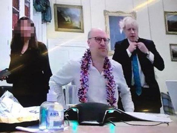 Partygate skandalı büyüyor! Boris Johnson’ın yeni fotoğrafı sızdırıldı