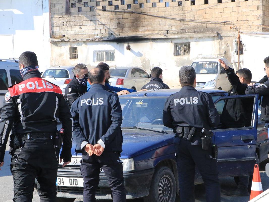 Şanlıurfa'da 'torbacı' operasyonu: 33 gözaltı