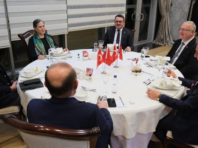6 siyasi partinin Ankara il başkanları buluştu