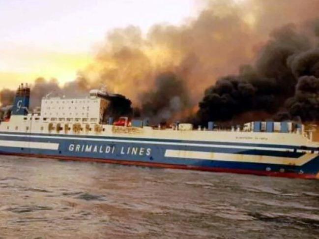 Denizcilik Genel Müdürlüğü: Feribotta çıkan yangında 26 Türk vatandaşı tahliye edildi