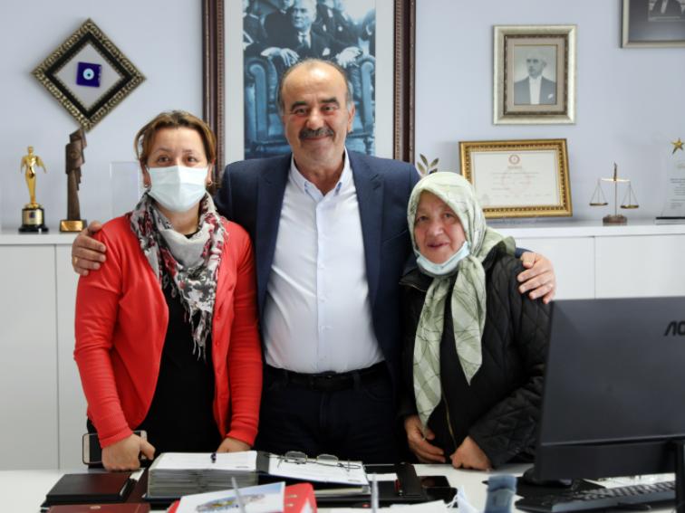 Şehit annesi CHP'li belediyeyi ziyaret etti