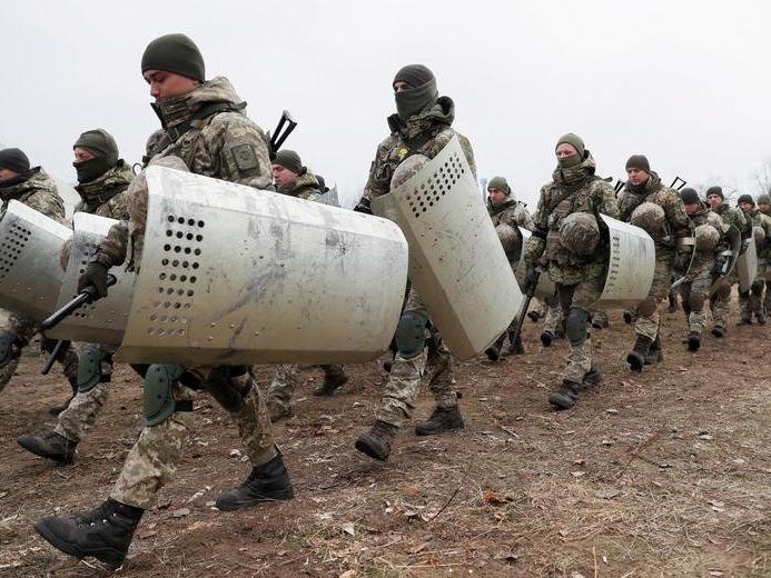 Anket: Rusların yarısı Ukrayna'nın NATO'ya katılmasına karşı askeri operasyonları destekliyor
