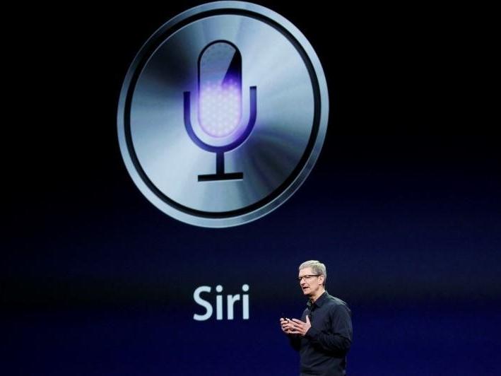 Siri, iOS 15.4 için cinsiyetten bağımsız ses ekleyecek