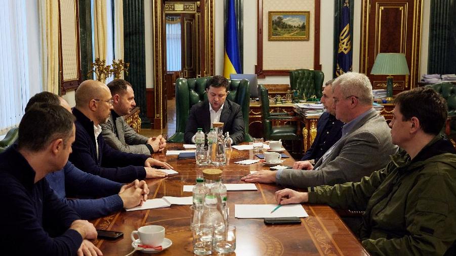 Zelenskiy'den Ukrayna-Rusya savaşı ile ilgili sert ifadeler: Cepheye çağırdı