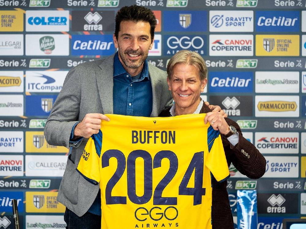 44 yaşındaki Gianluigi Buffon, Parma ile sözleşmesini uzattı