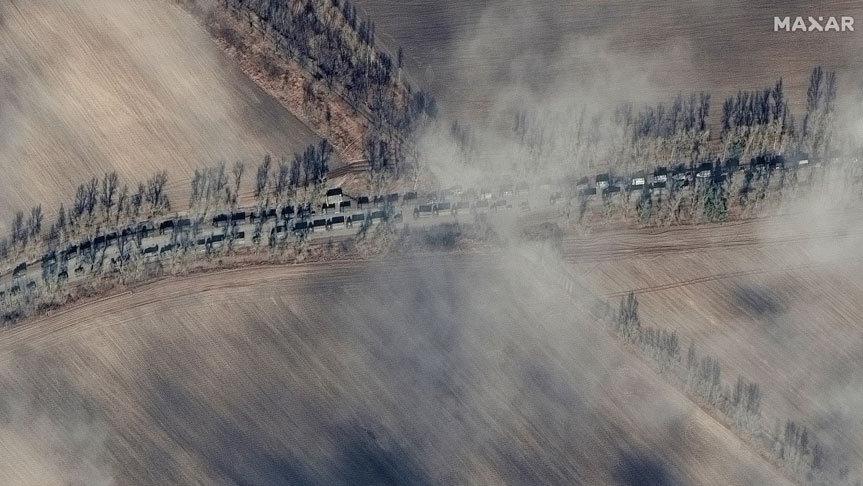 Rusya-Ukrayna savaşı... Kritik 24 saat başladı: 5 kilometrelik Rus konvoyu Kiev'e ilerliyor