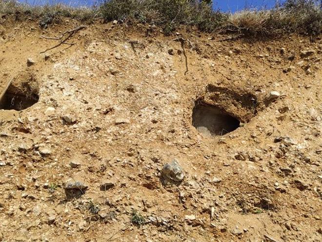 Şile'de yüzlerce yıllık kiremit mezarlar bulundu
