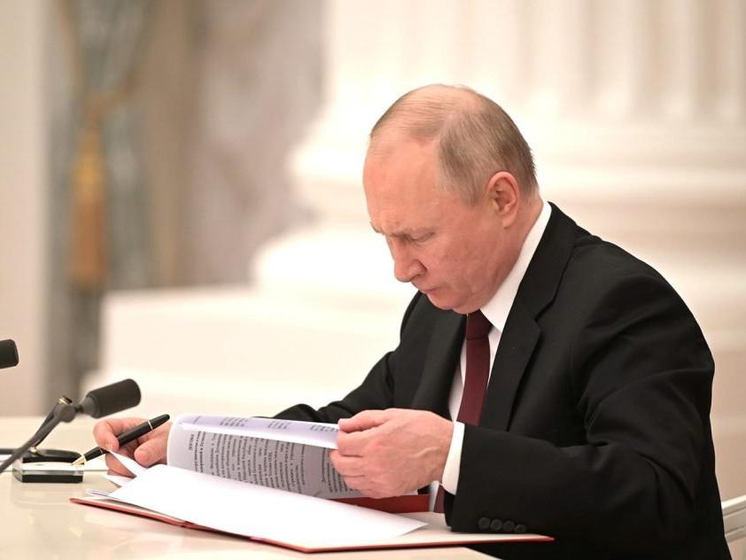 Rus profesörden nükleer savaş iddiası: "Putin, yakınlarını Sibirya'daki bir sığınağa sakladı"