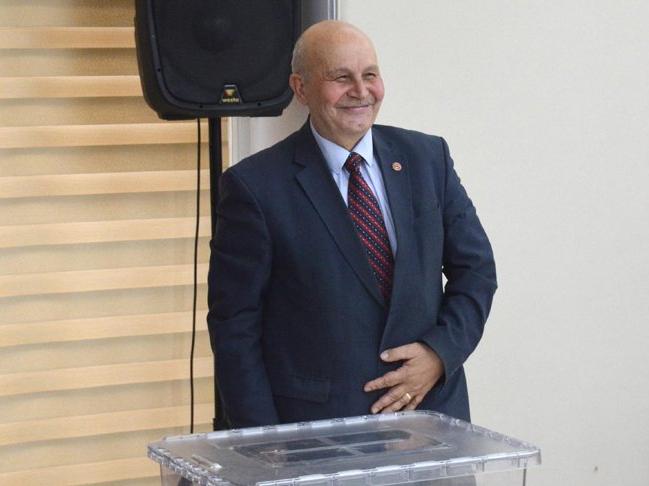 Bilecik Belediyesi başkanvekilliğine Muharrem Tüfekçioğlu seçildi