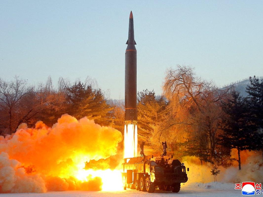 Dünyanın gözü Ukrayna'dayken Kuzey Kore yine füze fırlattı