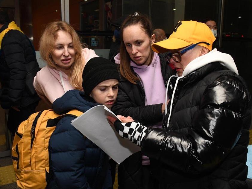 Moldova'ya sığınan savaş mağduru Ukraynalı kadın ve çocuklara Kuşadası kucak açtı
