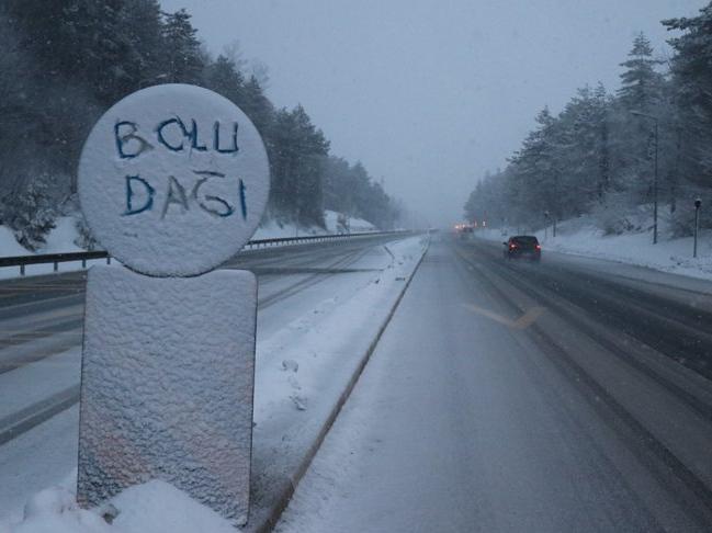 Son hava durumu tahmini: Bolu Dağı'nda kar başladı! Meteoroloji'den bugün için İstanbul'a uyarı