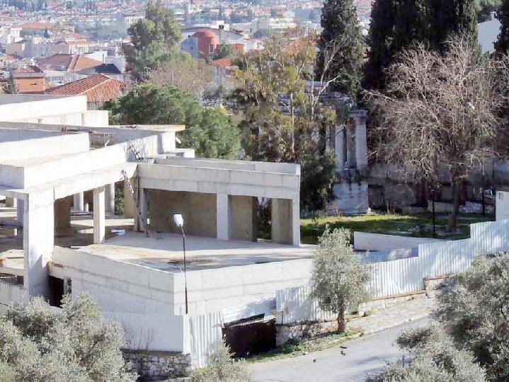 1800 yıllık Anıt Mezar'ın yanına yapılan müdürlük binası tepki çekiyor