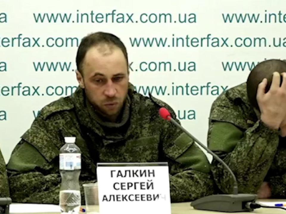 Ukrayna'da yakalan Rus askerleri ağlayarak anlattı: Korkunç bir hata yaptık