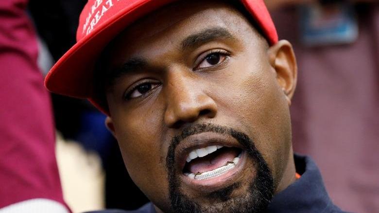 Instagram'dan Kanye West'e ceza