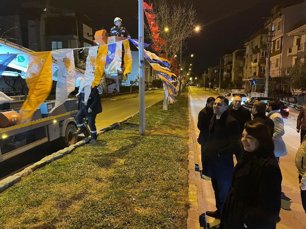Çanakkale Zaferi'nin yıldönümünde AKP bayrakları astılar
