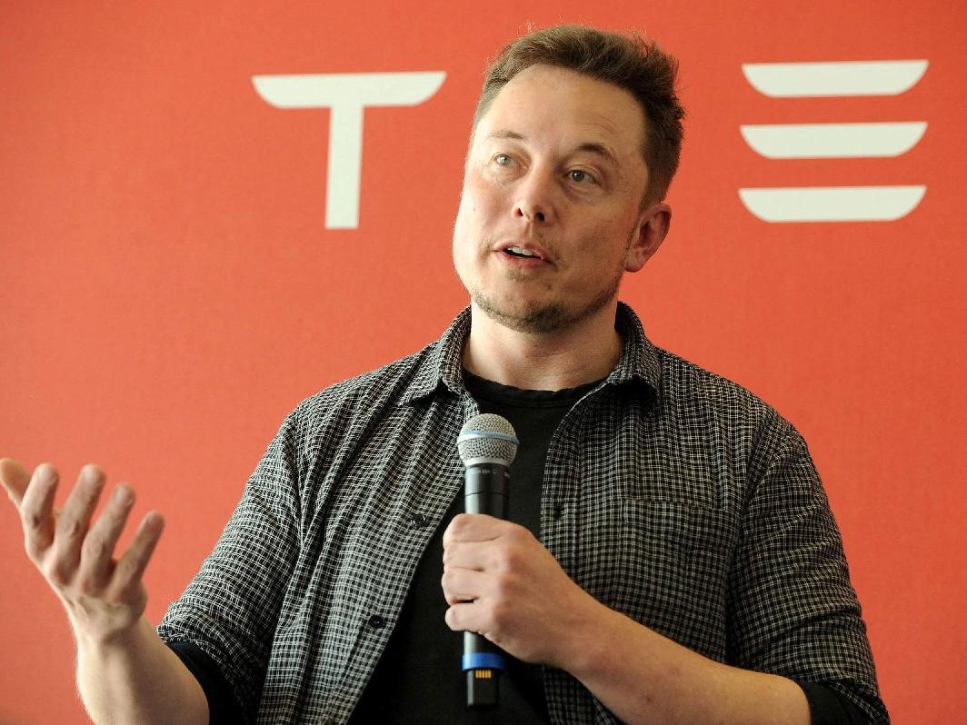 Tesla çalışanı, YouTube'da Model 3'ün videolarını paylaşınca işinden oldu