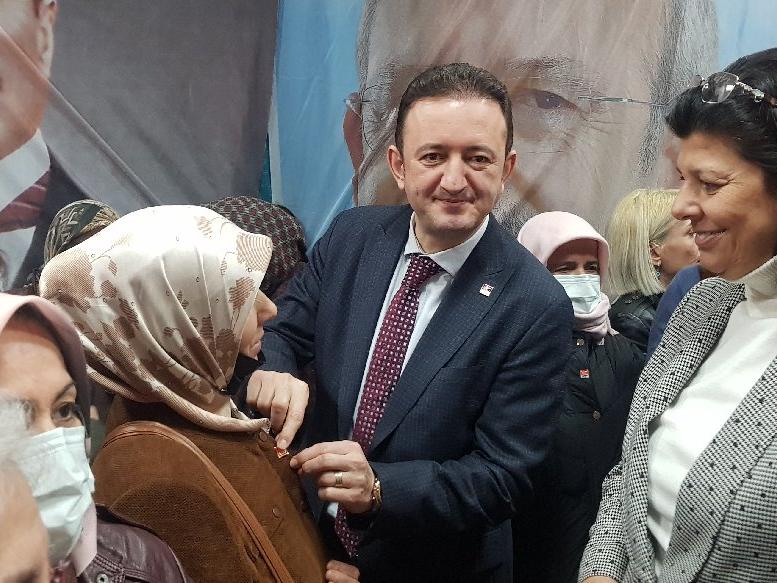 Konya'da çoğunluğu AKP'li 50 kadın CHP'ye katıldı