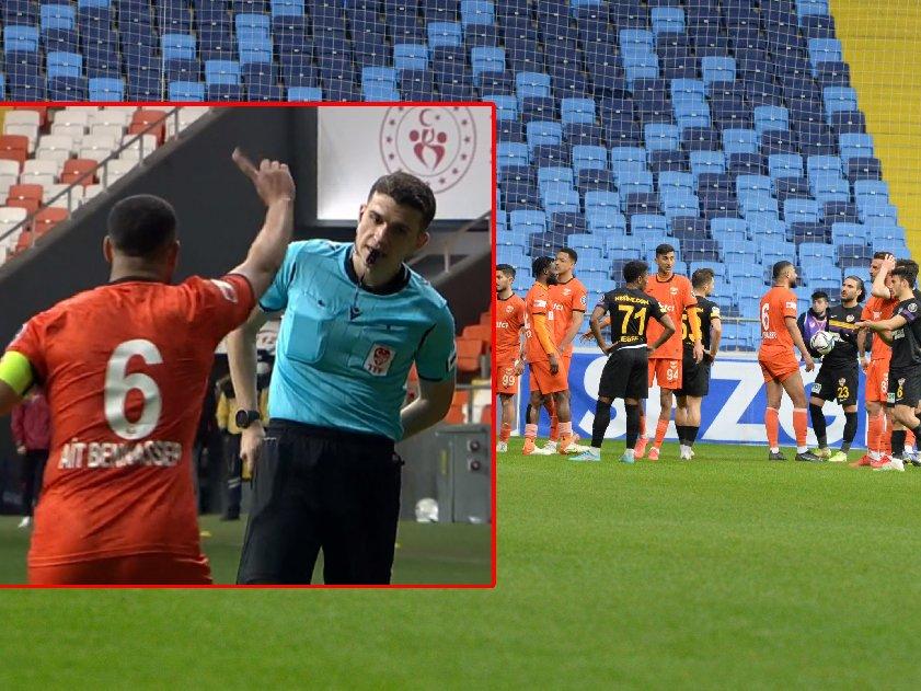 Adanaspor-Eyüpspor maçının hakemi Reşat Onur Çoşkunses'ten yanlış kırmızı kart!