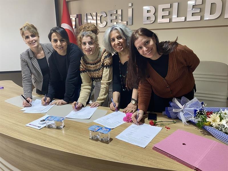 Tunceli Belediyesi, kadın işçilerin haklarını güçlendiriyor