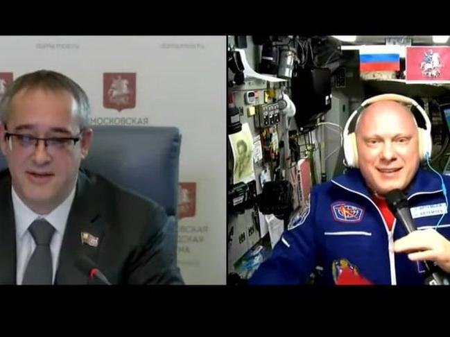 Tartışma konusu olmuştu! Rus kozmonot uzay istasyonunda kıyafeti değiştirdi