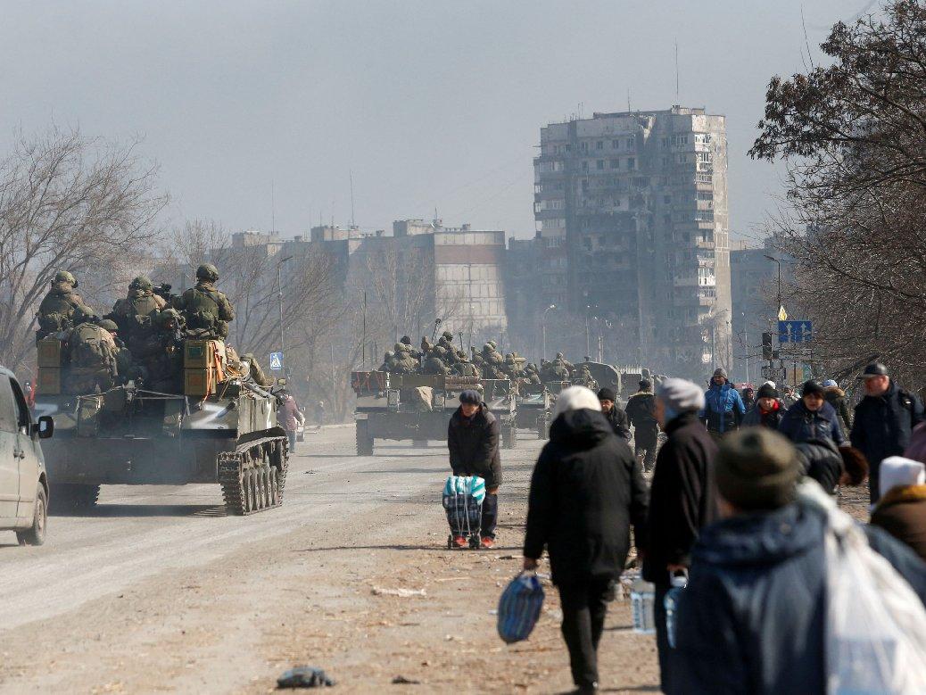 Kadirov, Mariupol'ün yönetim binasını ele geçirdikleri açıkladı: Kentten kaçışlar sürüyor