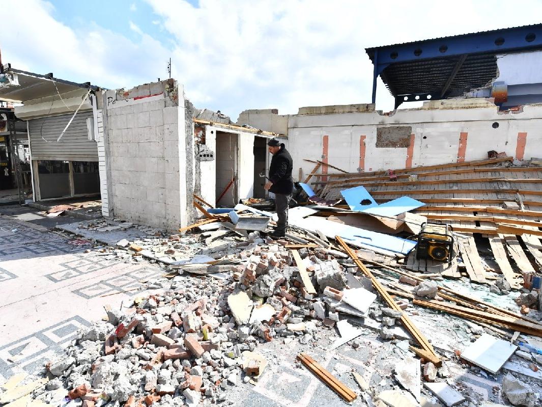 Bergama’da yargıya rağmen yıkımlar başladı