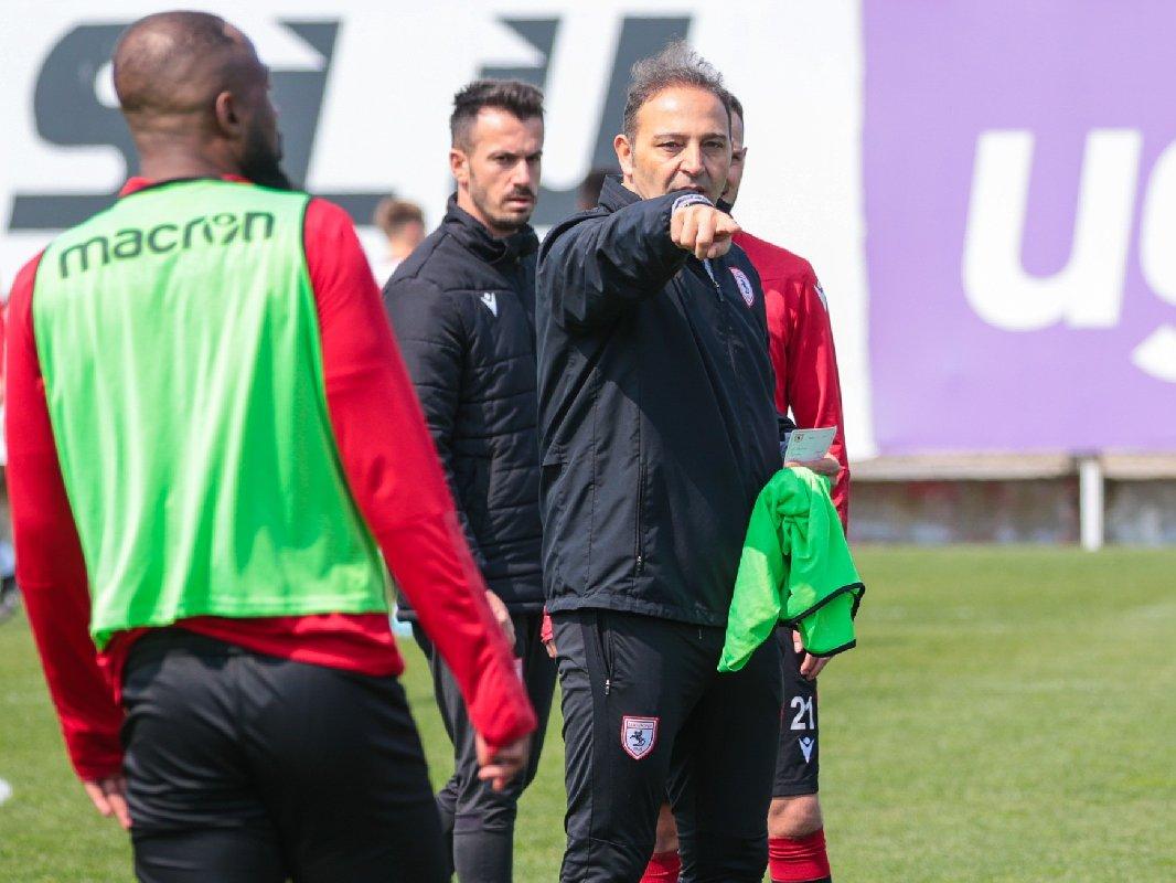 Fuat Çapa: "Çalıştığım en yetenekli futbolcu İrfan Can Kahveci"