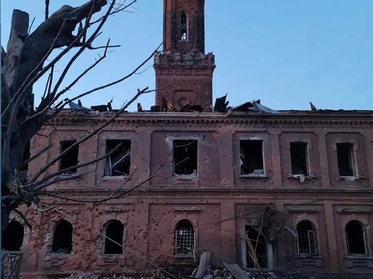Ukrayna: Rus saldırıları 1887 yılında yapılan binaya zarar verdi