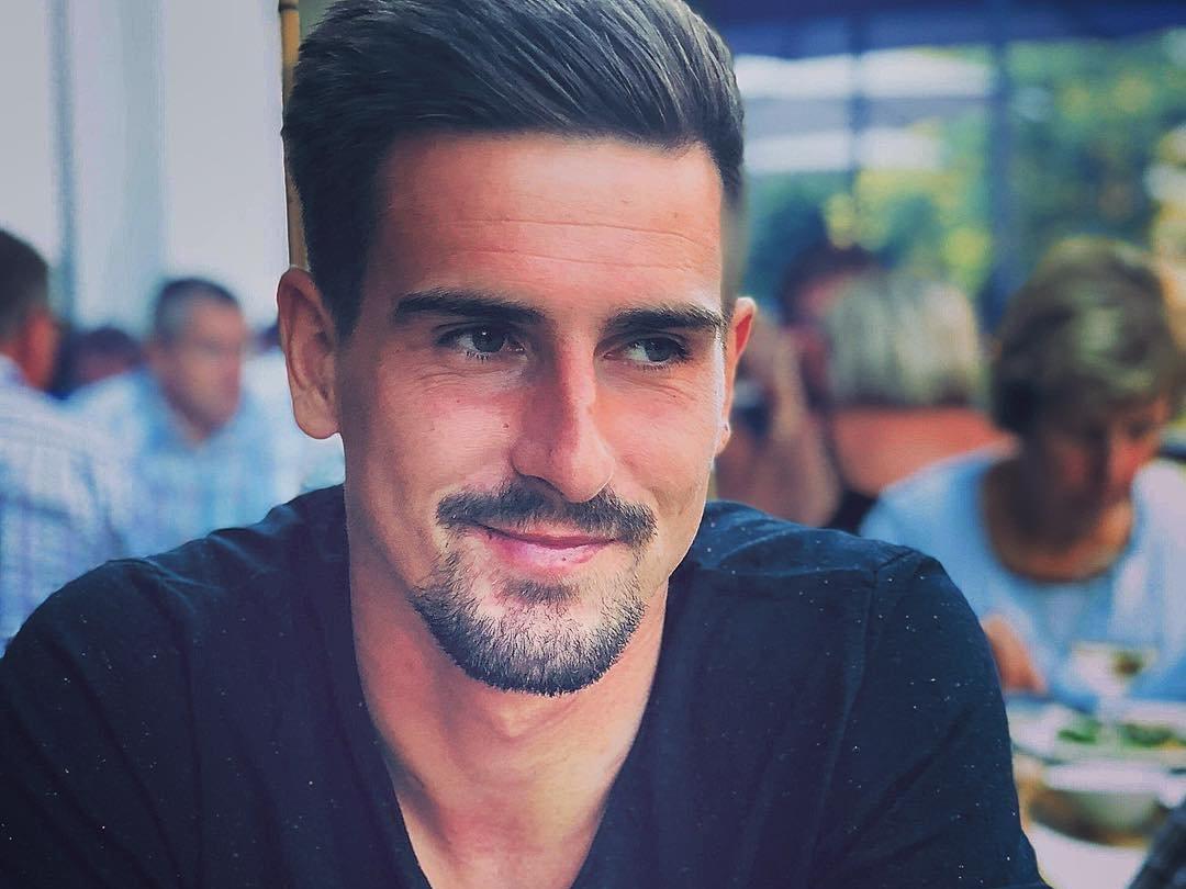 Kaleci Miguel Van Damme 3. kez yakalandığı lösemi savaşını kaybetti