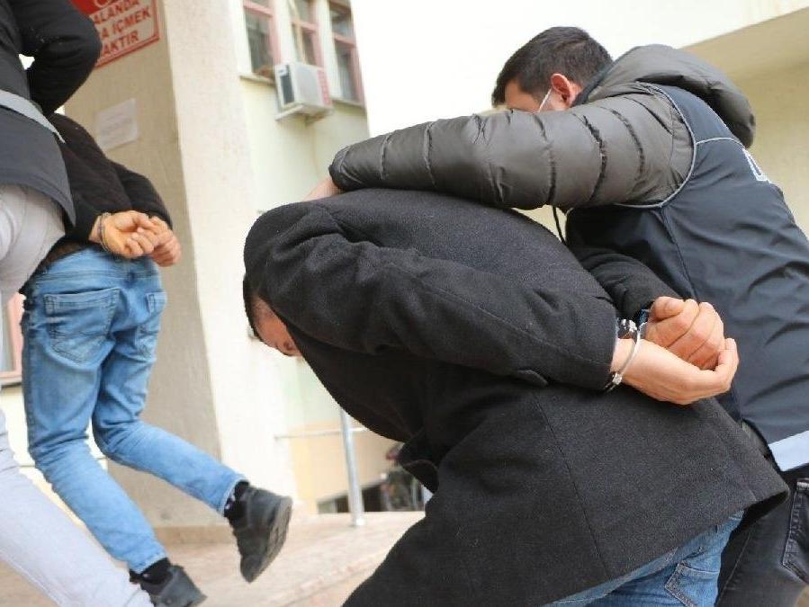 Adana’da FETÖ operasyonu: 15 gözaltı kararı