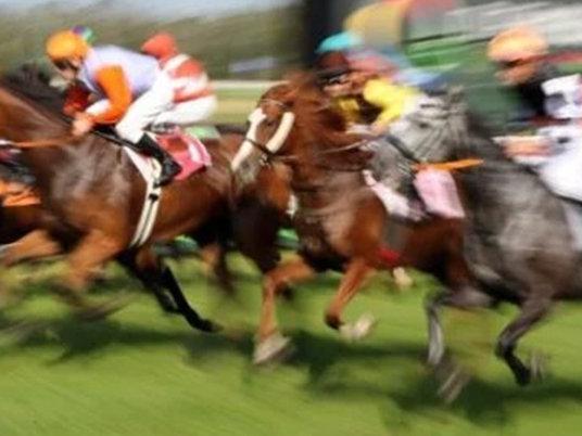 Tarım İl Müdürlüğü'ndeki 12 müdür haftanın 2 gününde at yarışlarında görev yapıyor