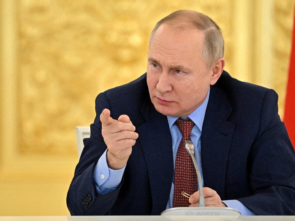 Putin'den ruble resti: Kararname imzalandı