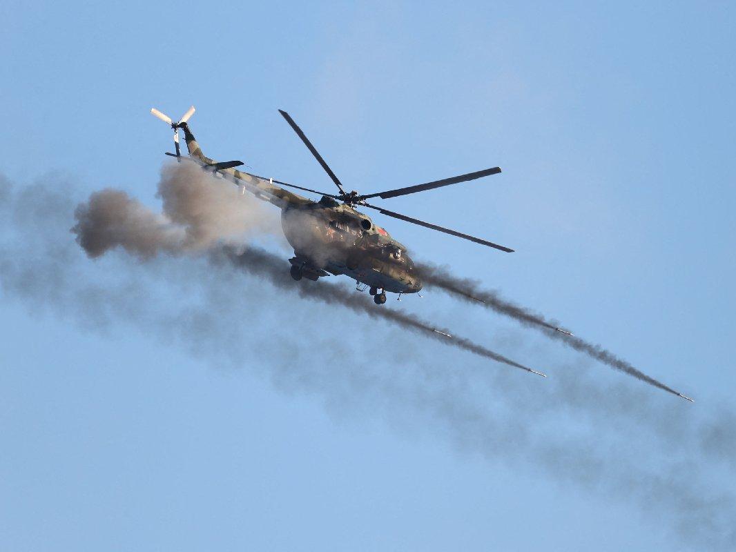 Rusya duyurdu: Azov Taburu komutanlarını taşıyan helikopter düşürüldü