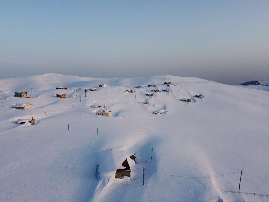 Kış Bayburt’ta etkisini sürdürüyor: Kartpostallık manzaralar...