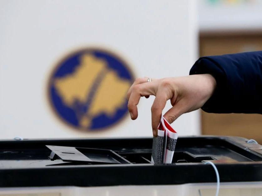 Sırbistan'da parlamento, yerel ve cumhurbaşkanlığı seçimi başladı
