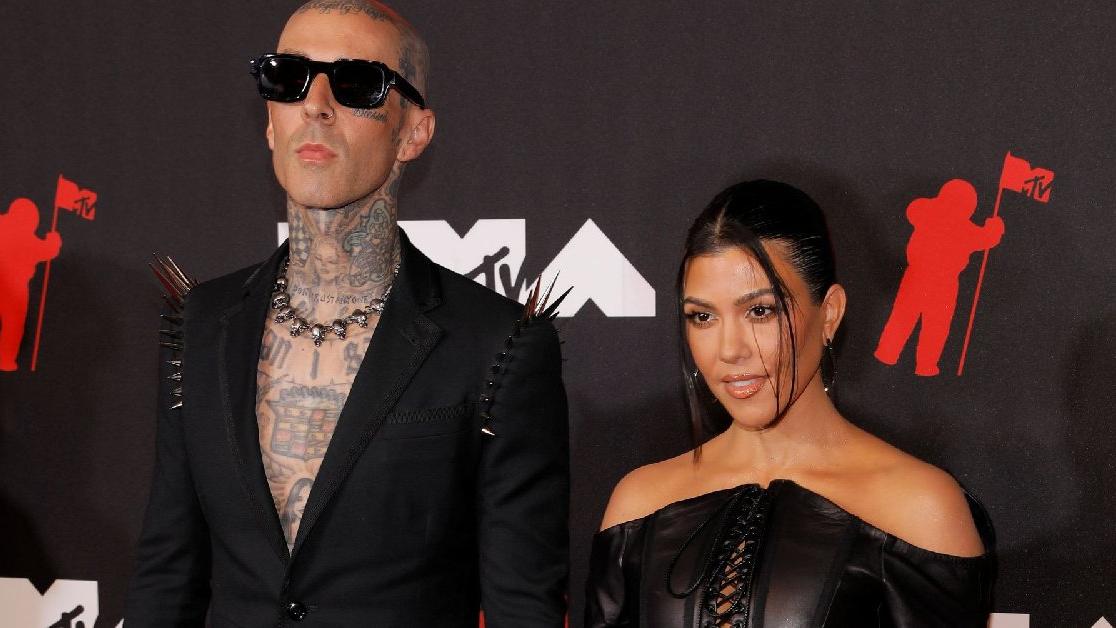 Kourtney Kardashian ve Travis Barker hâlâ yasal olarak evli değil