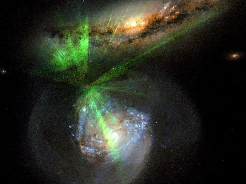 Bilim insanları açıkladı: Dünyadan 5 milyar ışık yılı uzaklıkta 'galaktik uzay lazeri' tespit edildi