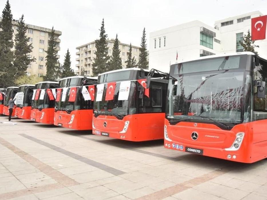 AKP’li belediyeden fıkra gibi olay: Eski otobüsleri boyayıp, yeniden hizmete soktular