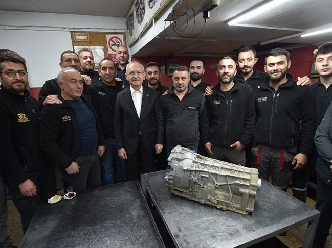 Kılıçdaroğlu, oto sanayi sitesinde çalışan işçilerle iftar yaptı