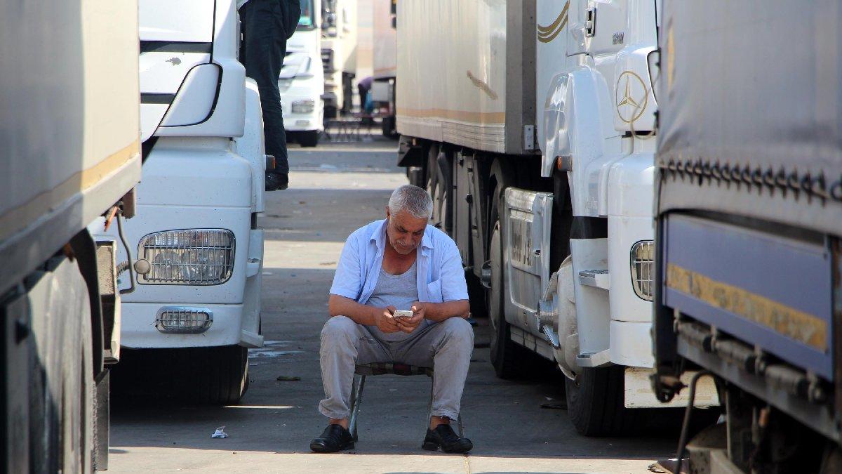 Taşımacılıkta kriz: 1500 TIR gitmek, 7 bin TIR dönmek için 45 gündür bekliyor