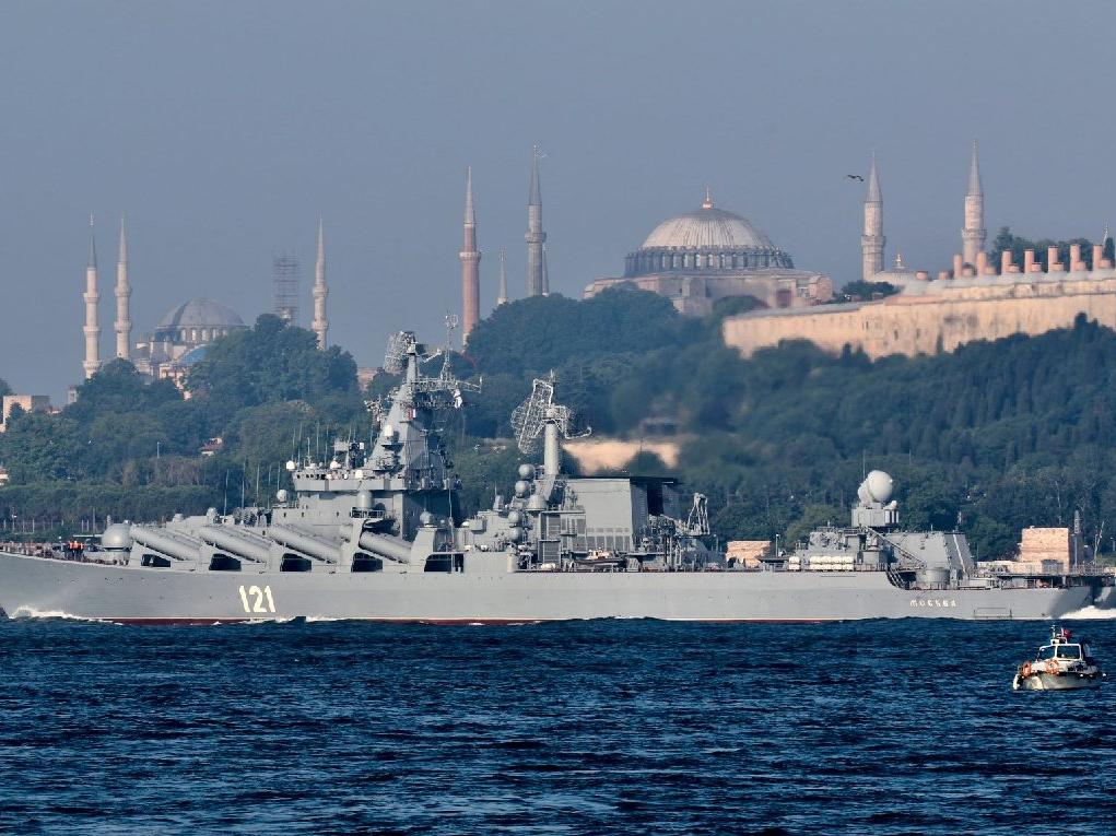Rusya'nın Karadeniz'deki amiral gemisinde büyük patlama