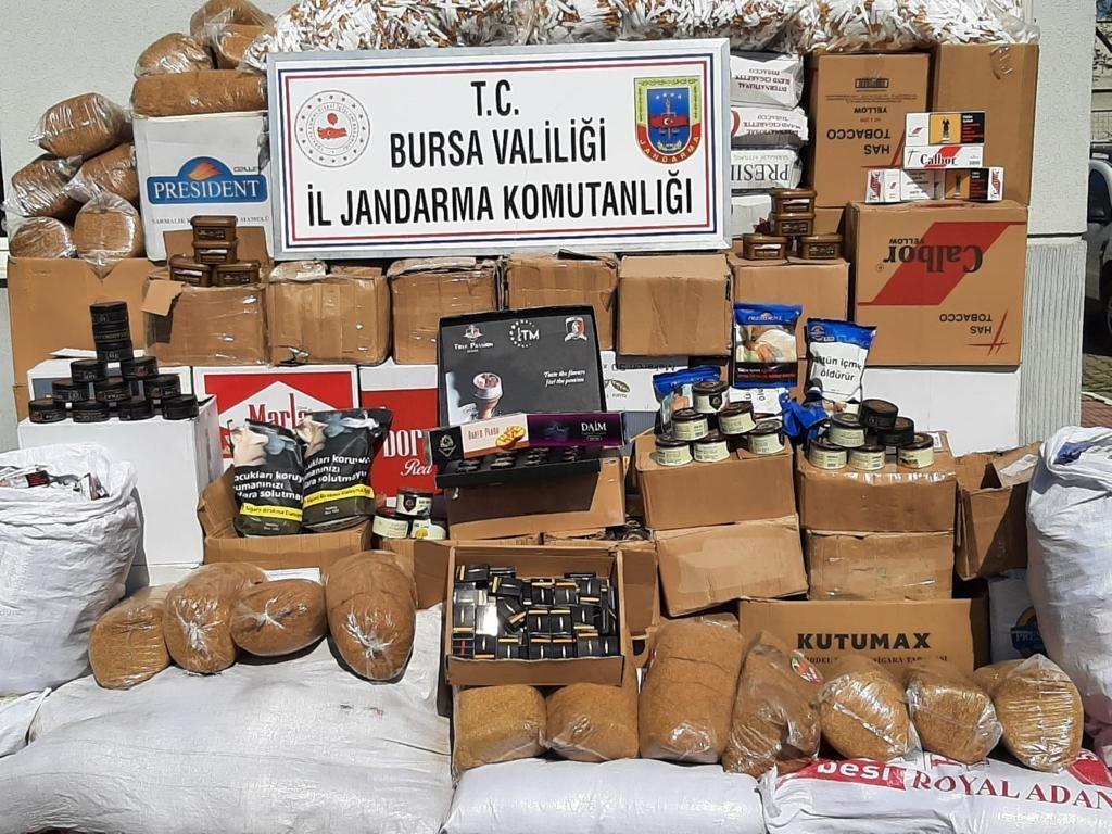 Bursa'da, 750 bin TL'lik kaçak sigara ve tütün ele geçirildi